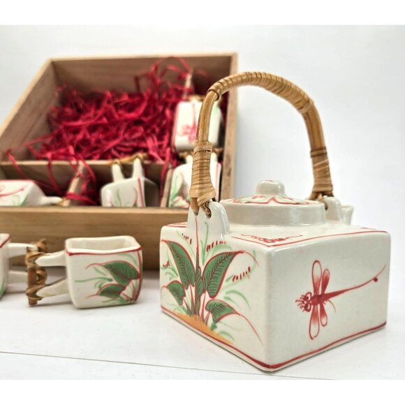 Vintage Ceramic Teapot Set Floral Dragonfly Design With Bamboo Handle je172 - Picture 15 of 16